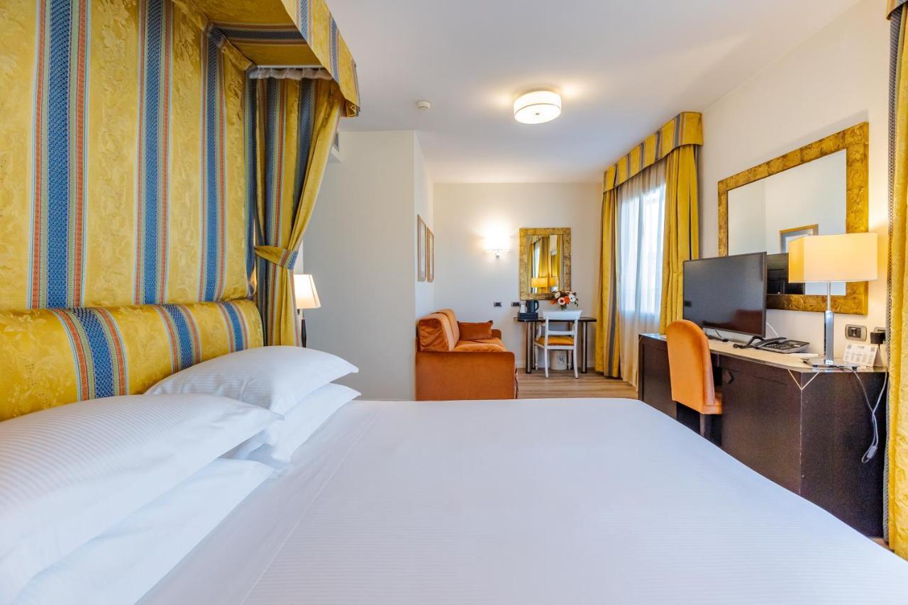 เอฟเอช แกรนด์ โฮเทล เมดิแตร์ราเนโอ Hotel ฟลอเรนซ์ ภายนอก รูปภาพ
