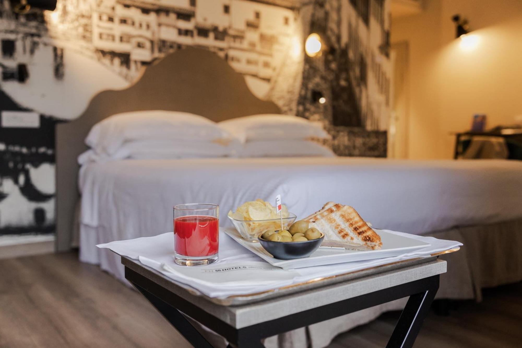 เอฟเอช แกรนด์ โฮเทล เมดิแตร์ราเนโอ Hotel ฟลอเรนซ์ ภายนอก รูปภาพ