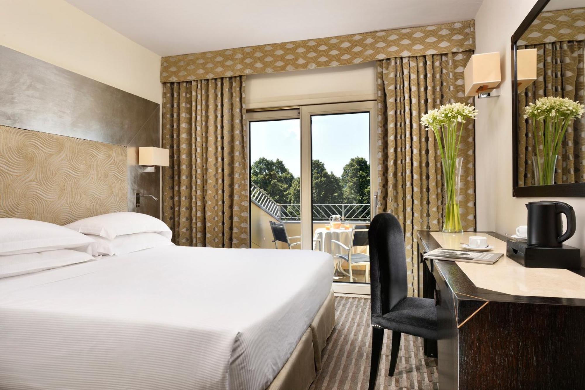 เอฟเอช แกรนด์ โฮเทล เมดิแตร์ราเนโอ Hotel ฟลอเรนซ์ ภายนอก รูปภาพ