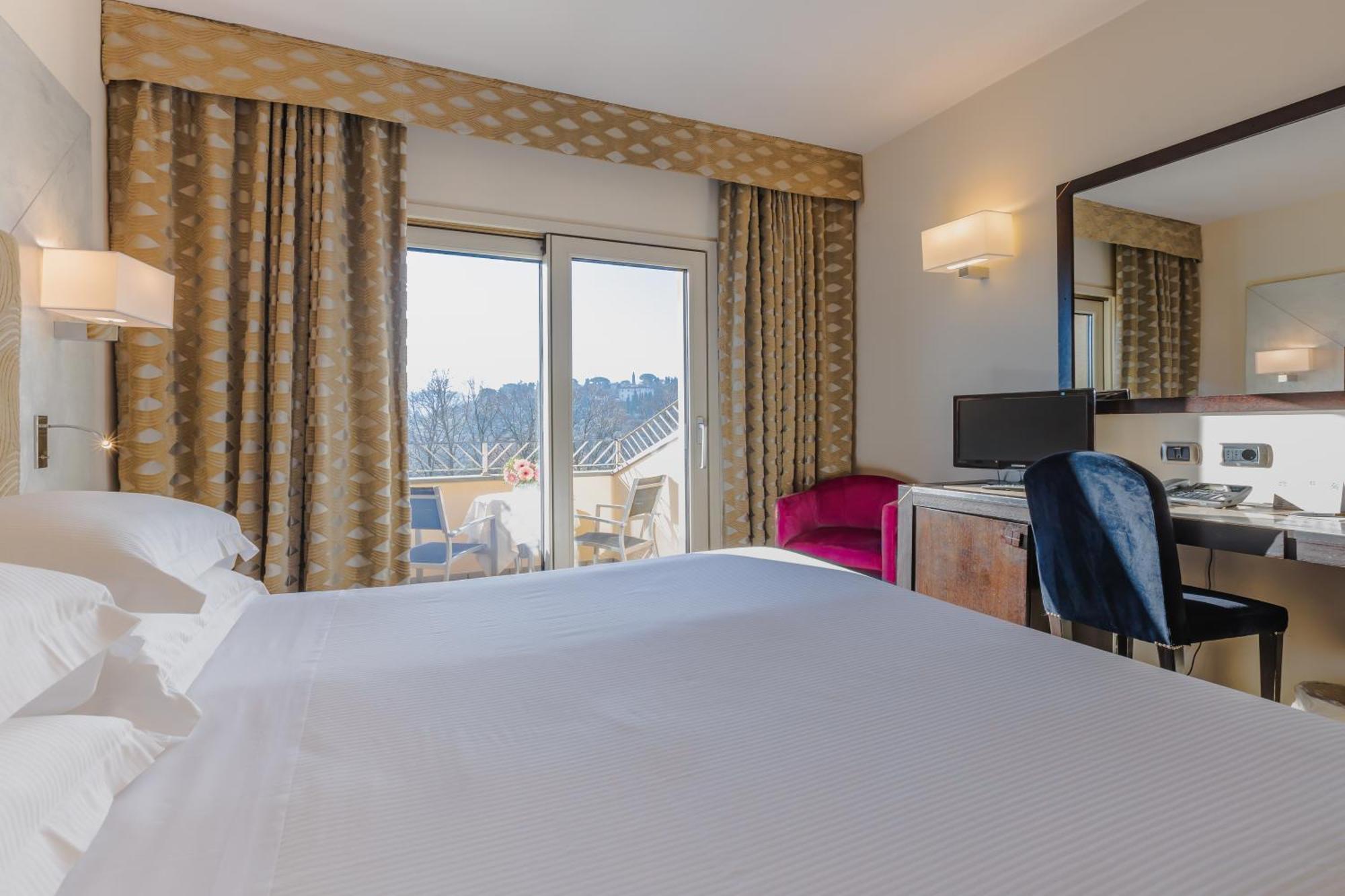 เอฟเอช แกรนด์ โฮเทล เมดิแตร์ราเนโอ Hotel ฟลอเรนซ์ ภายนอก รูปภาพ
